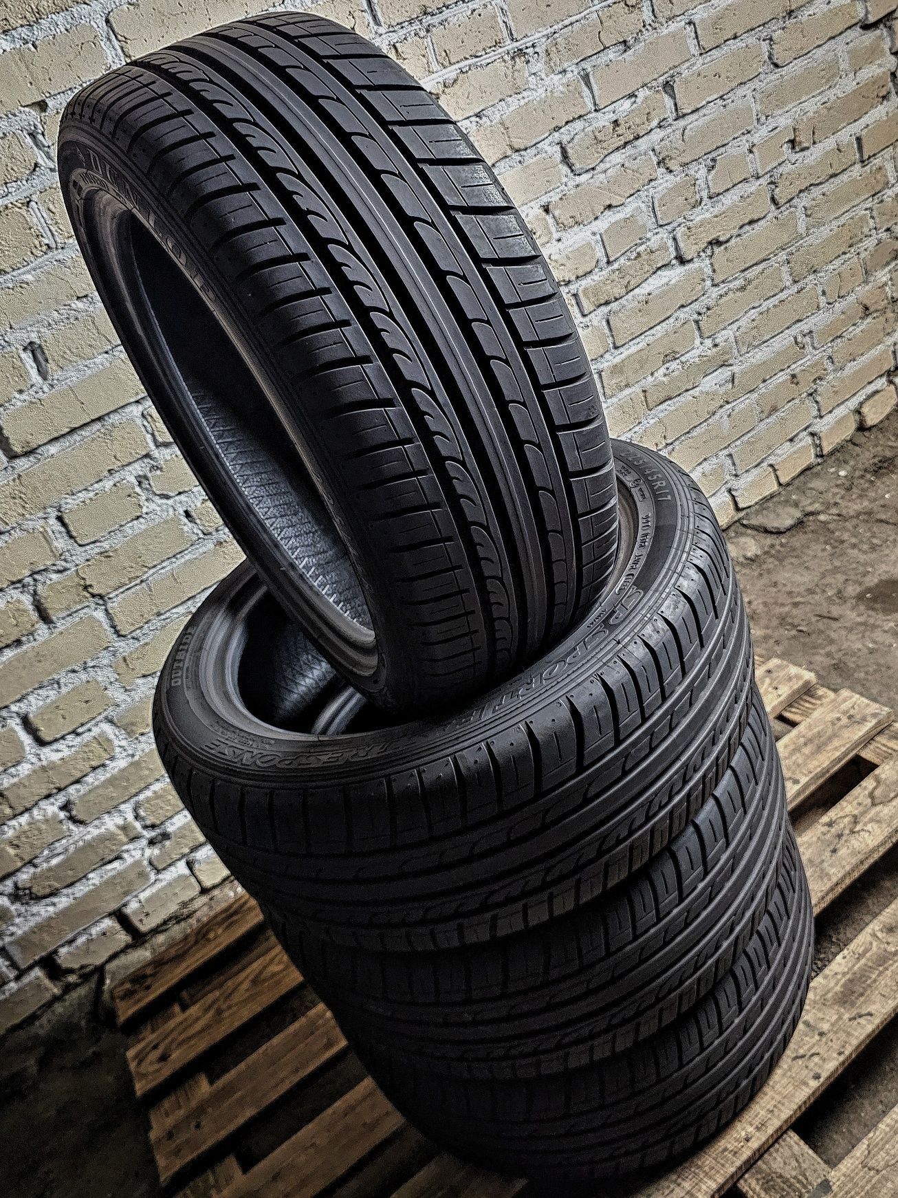 Шини 225/45r17 Dunlop | 8mm | 2023 | Germany | Преміум | Стан нових