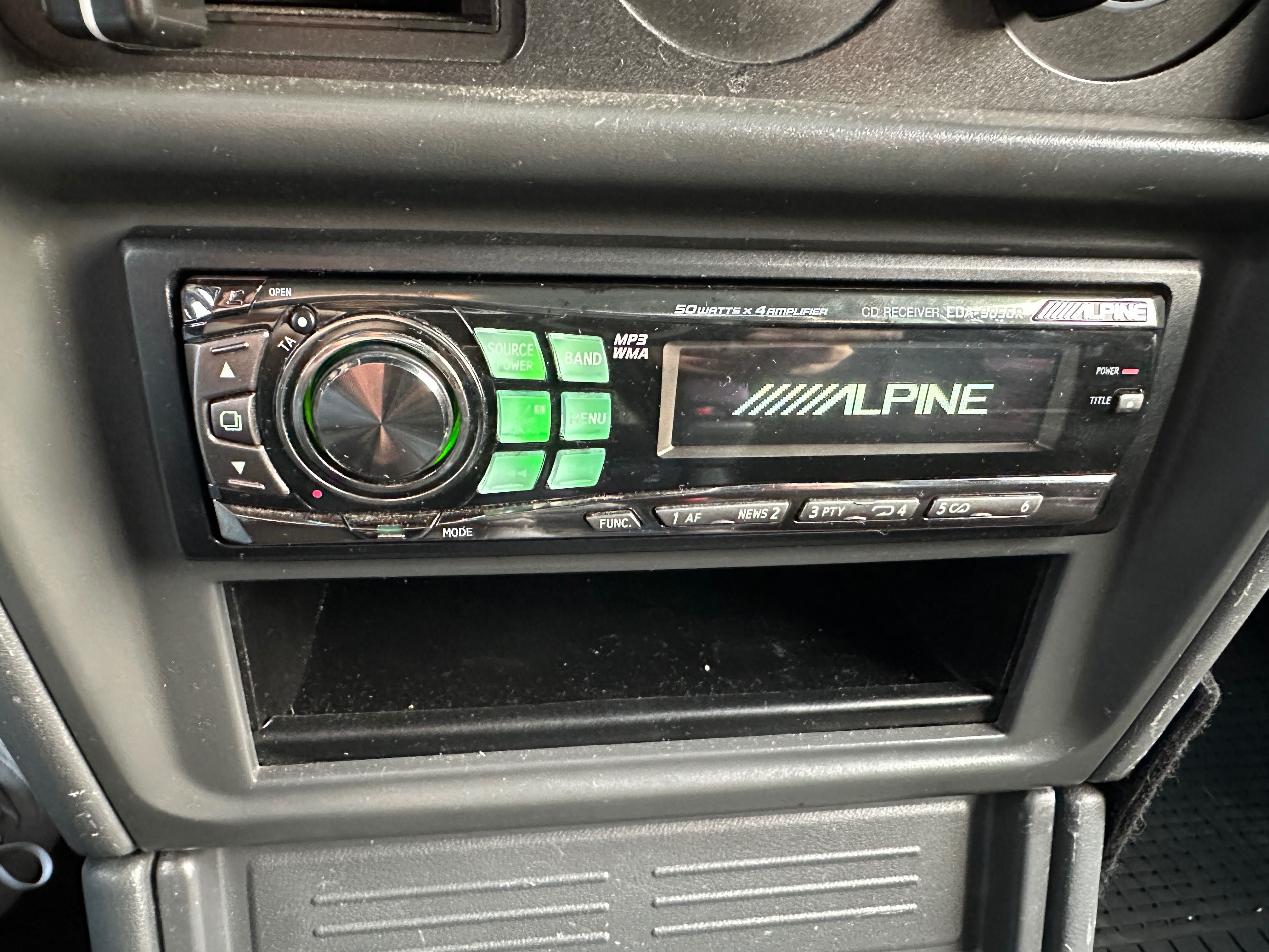 Radio Alpine 9856r