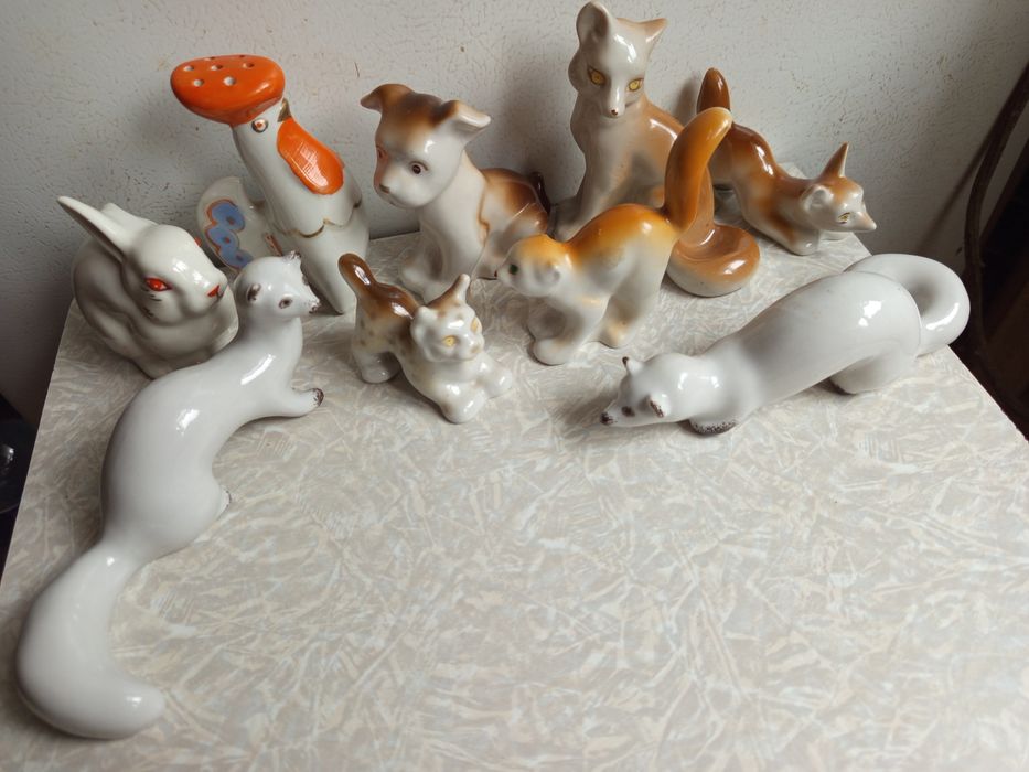 Фарфоровая статуэтка