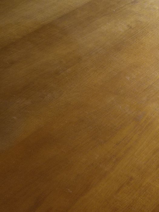 Mesa de jantar praticamente nova com cadeiras