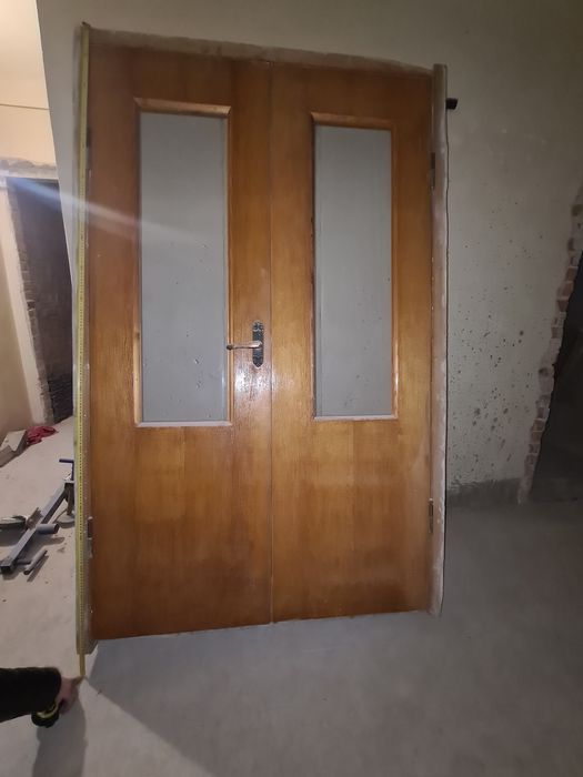 Двері з дубовою коробкою