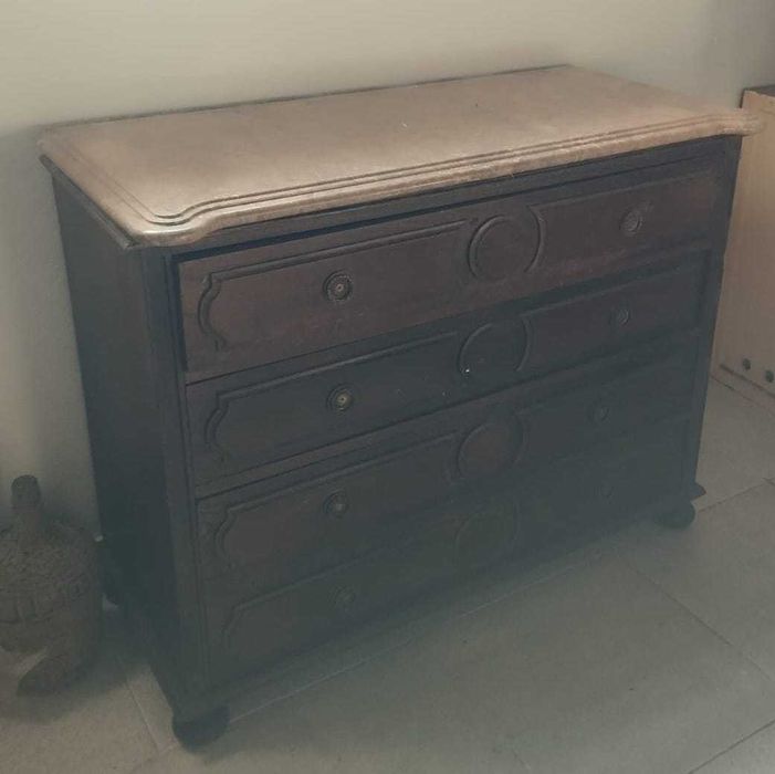 Cómoda madeira maciça com espelho