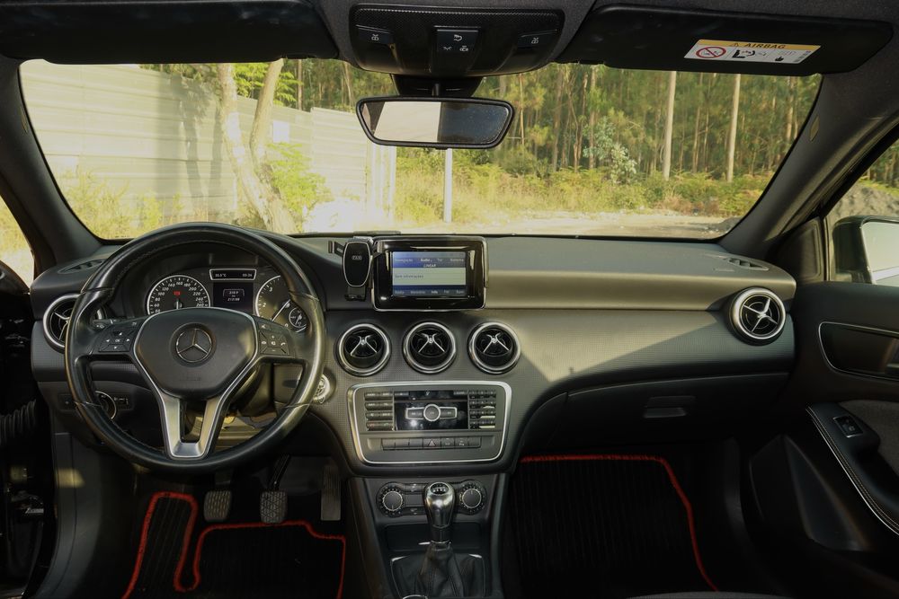 Mercedes A180.