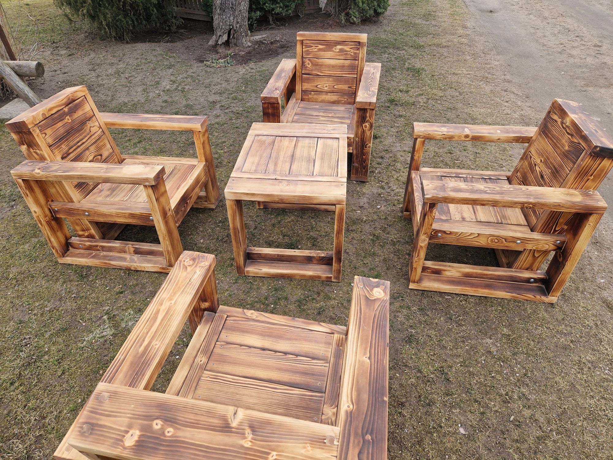 Meble ogrodowe stolik plus 4 fotele