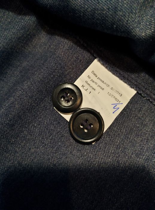 Nowa bluza magazynowa MON