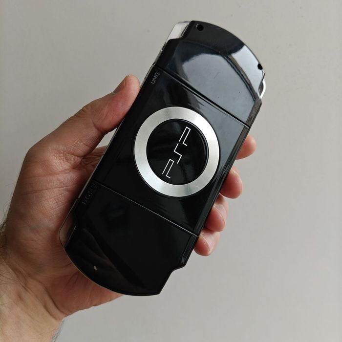 Sony PSP2000 Piano Black