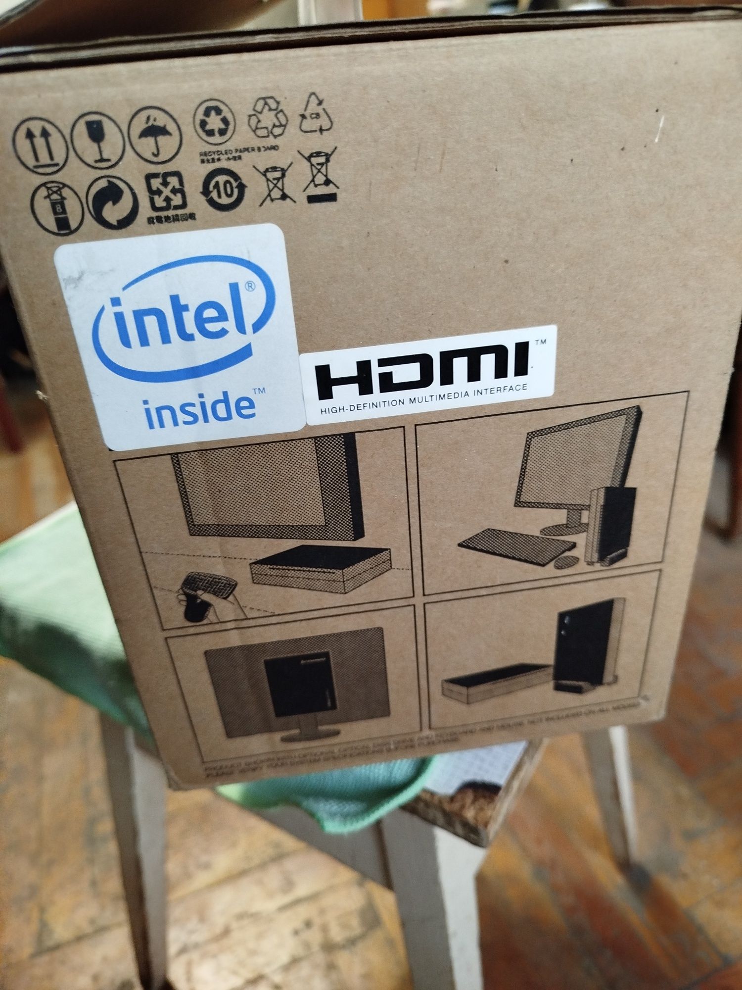 Мини компьютер  (MiniPC) Lenovo Q190 4/256