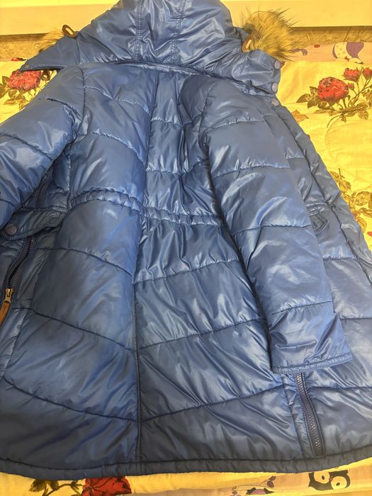 Куртка на дівчинку ..