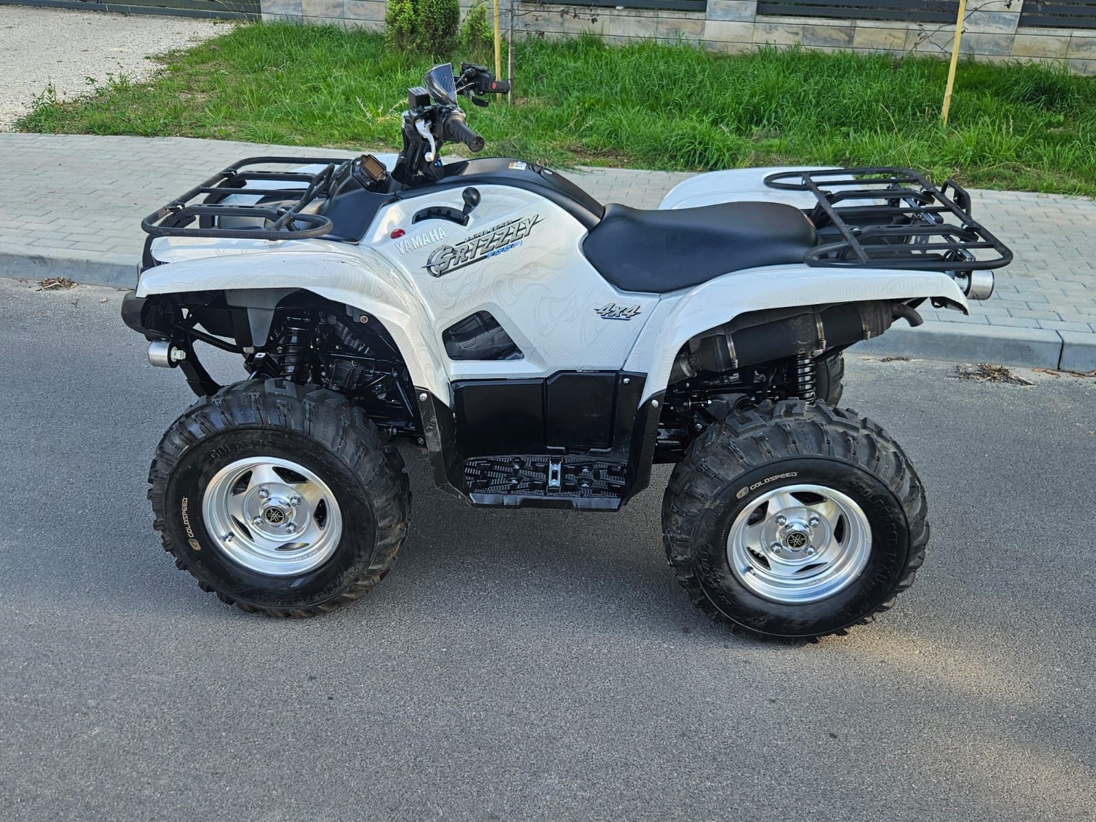 Yamaha grizzly 700 SPECIAL Edition Zadbana Idealna niski przebieg Yfm