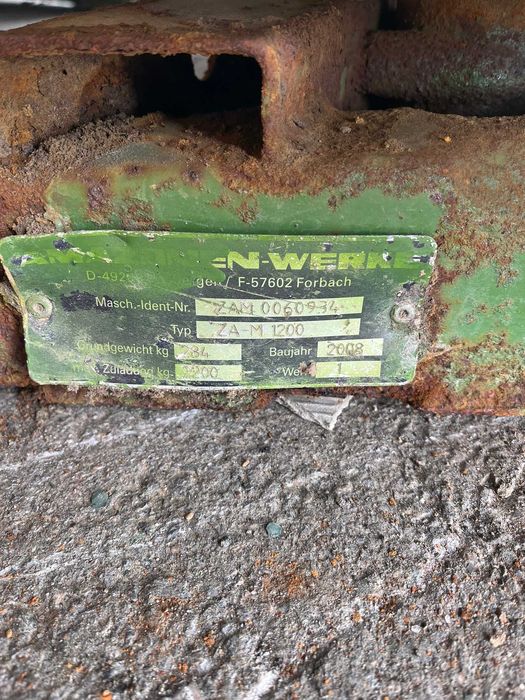 Amazone-18 Розкидач мінеральних добрив