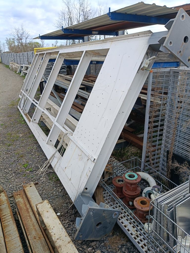 Pylon stend kładka konstrukcja pomost