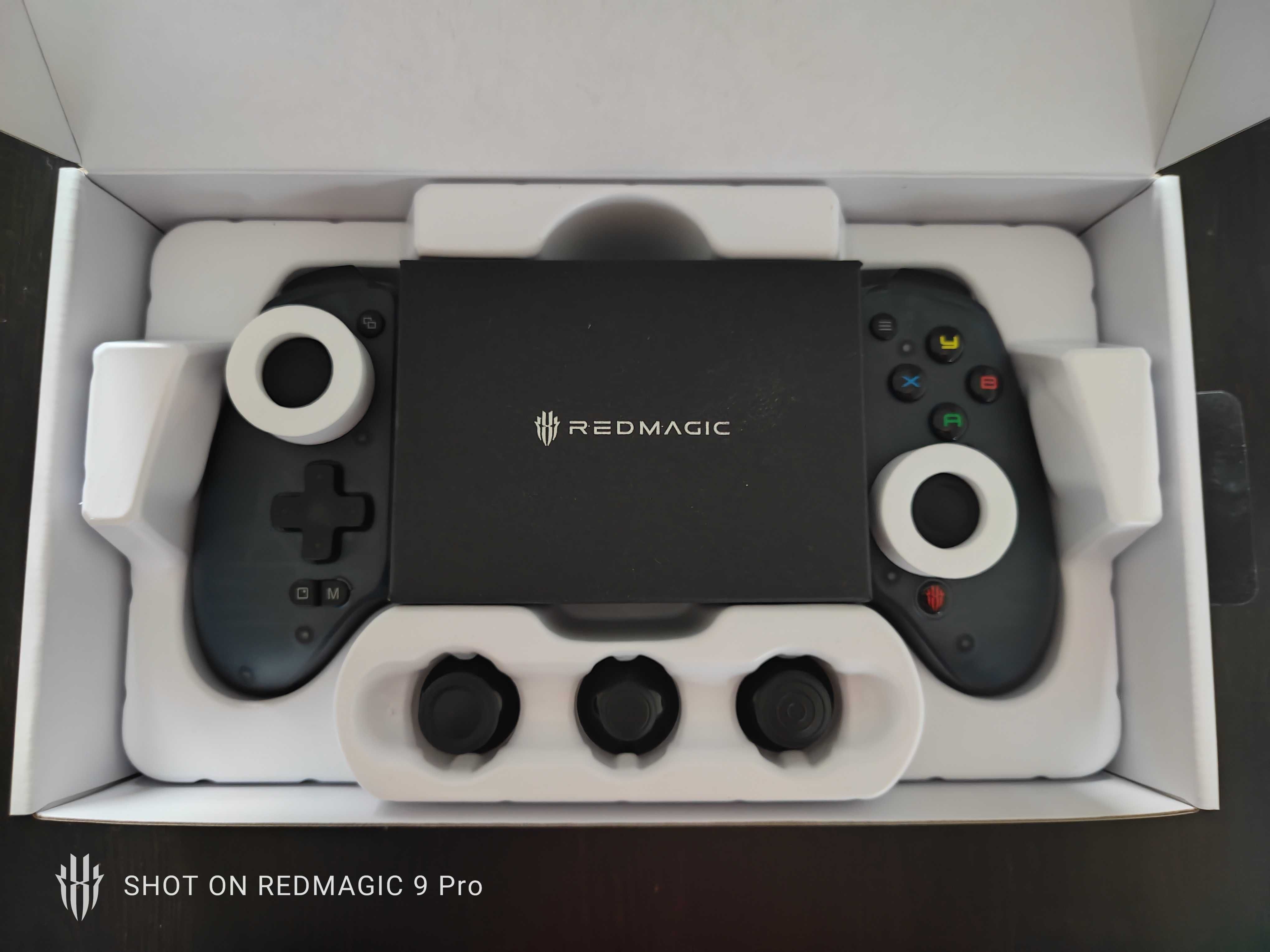 redmagic shadow blade gamepad 2