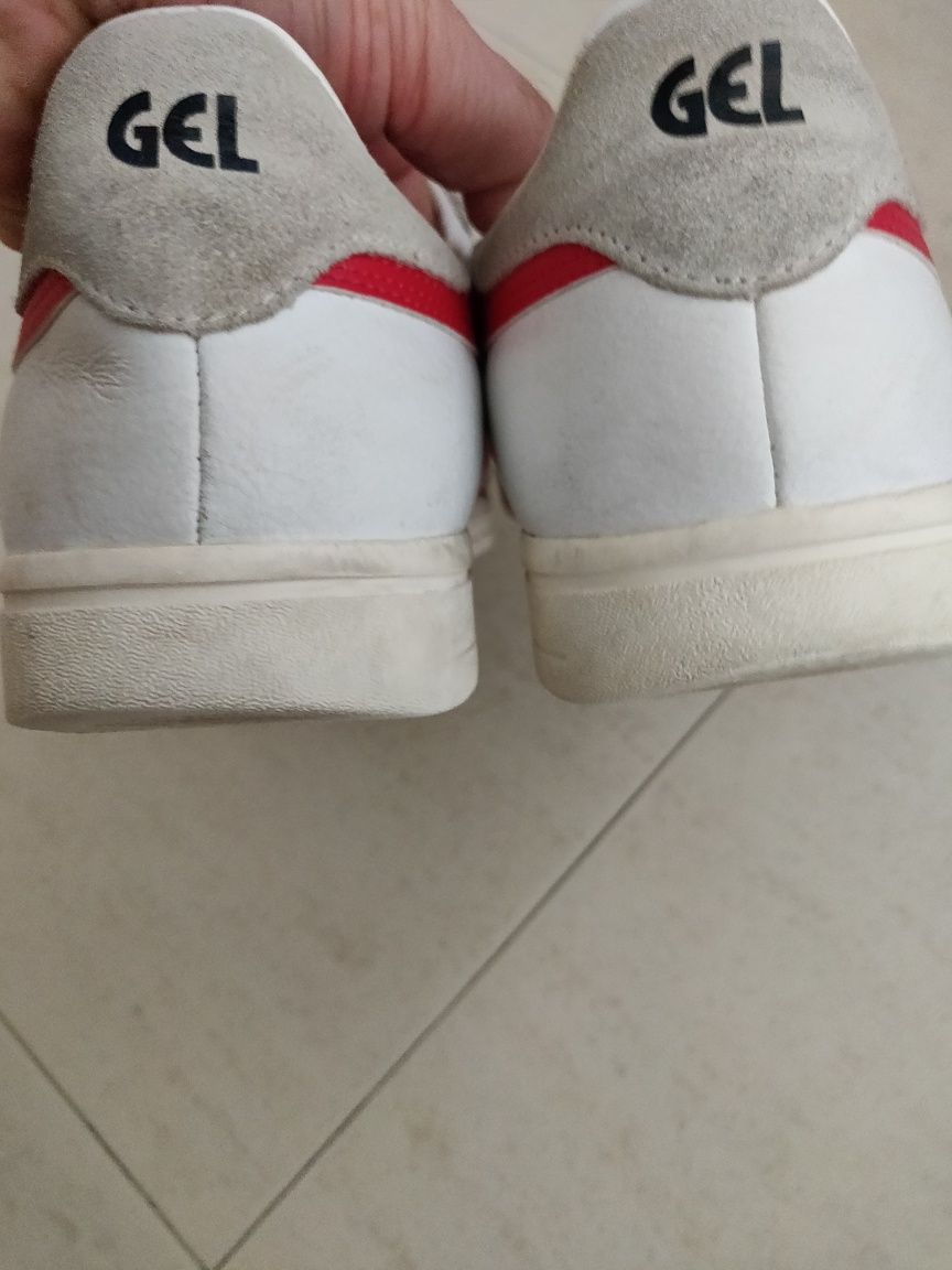 Tênis asics em bom estado