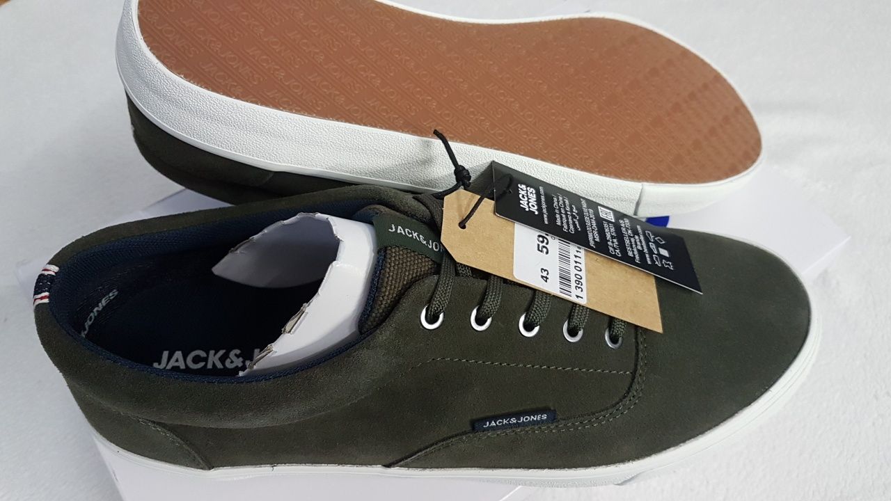 Кроссовки из нат.замши Jack&Jones 45р,стелька 29см,оригинал.