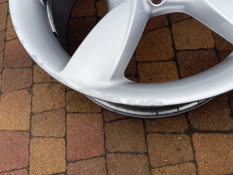 3619. Alufelgi 17" Audi A3 8V oryginalne 6.5J ET43 5x112 proste