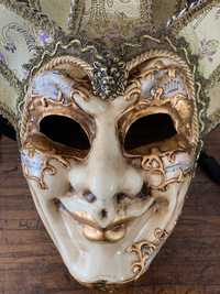 Máscara Veneziana pintada a mão