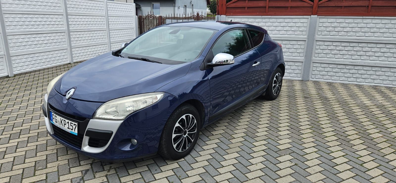 RENAULT Megane III Coupe