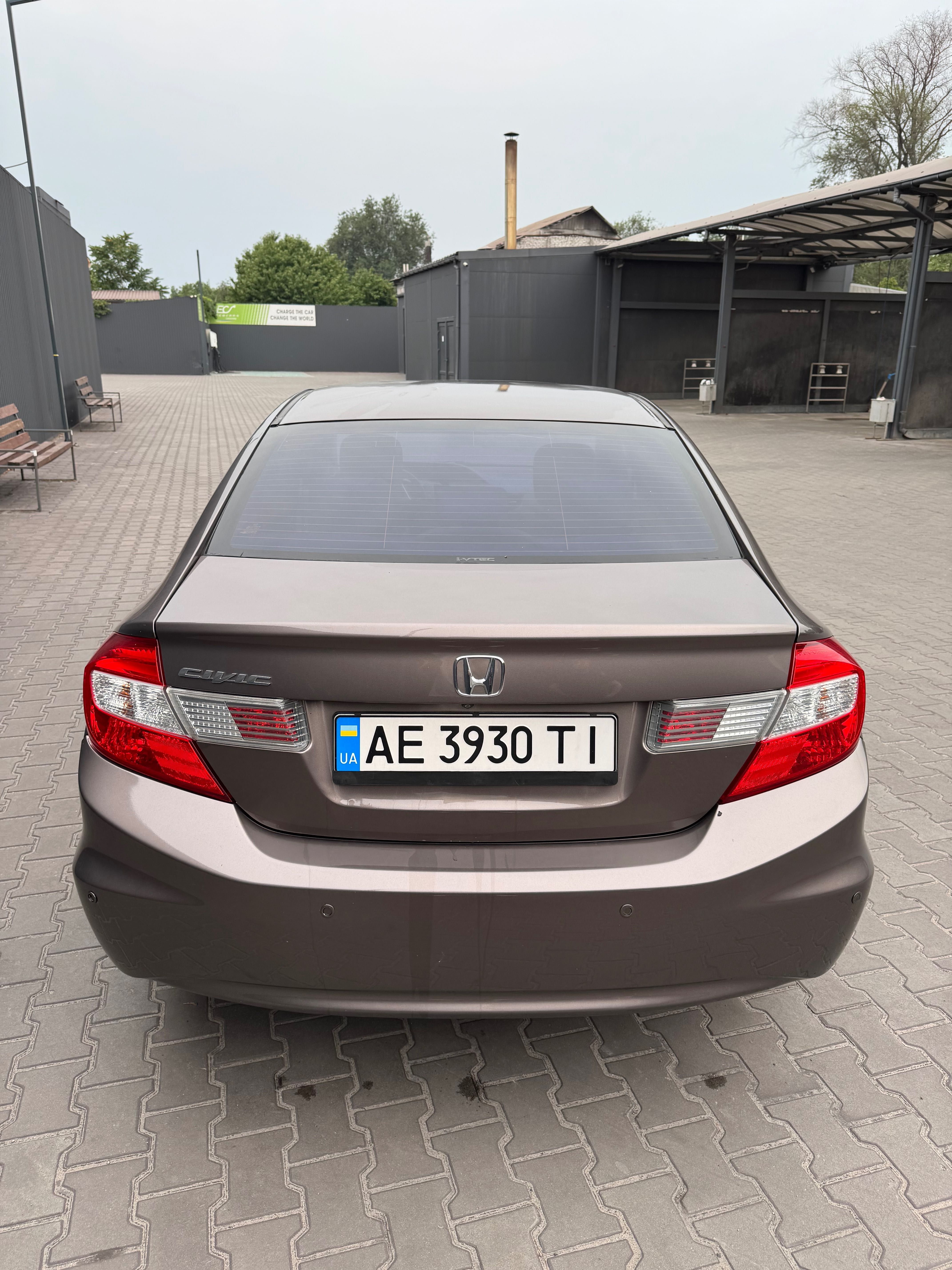 Honda Civic 9 2012 1.8 автомат
