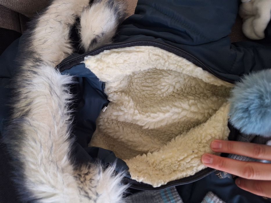 Два зимові комбінезони на овчині 9-12 місяців