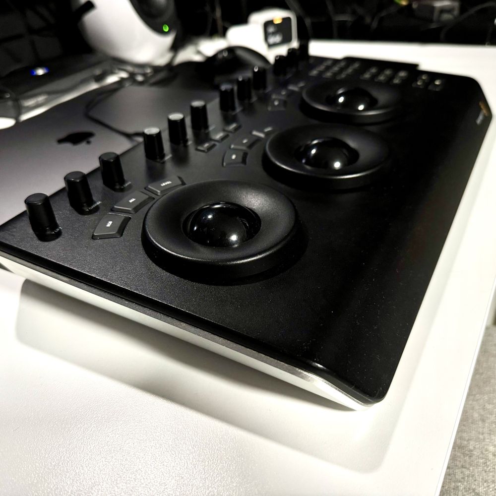 Blackmagic DaVinci Resolve Micro Panel