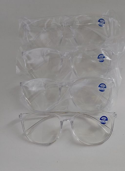 Новогодняя акция! Очки + подарок!