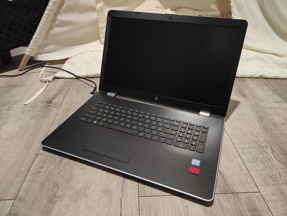 Терміново Продам потужний ігровий Ноутбук hp 17 bs101ng Відеокарта 4Gb