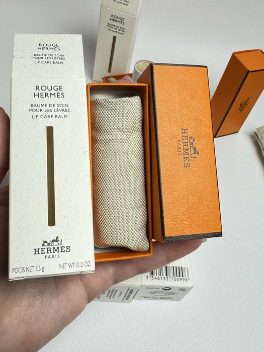 Бальзам помада для губ Hermes зволожуюча