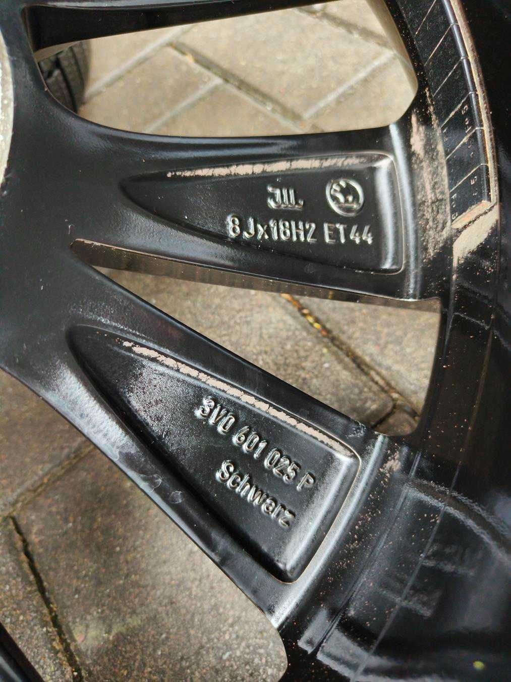 5x112 Koła R18 Skoda Superb III ET44 235/45 Bridgestone 7mm 2024r Zima