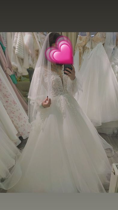 Продам весільну сукню