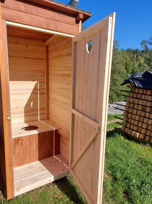 Wychodek, WC, toaleta, kibel drewniany na budowę, na działkę