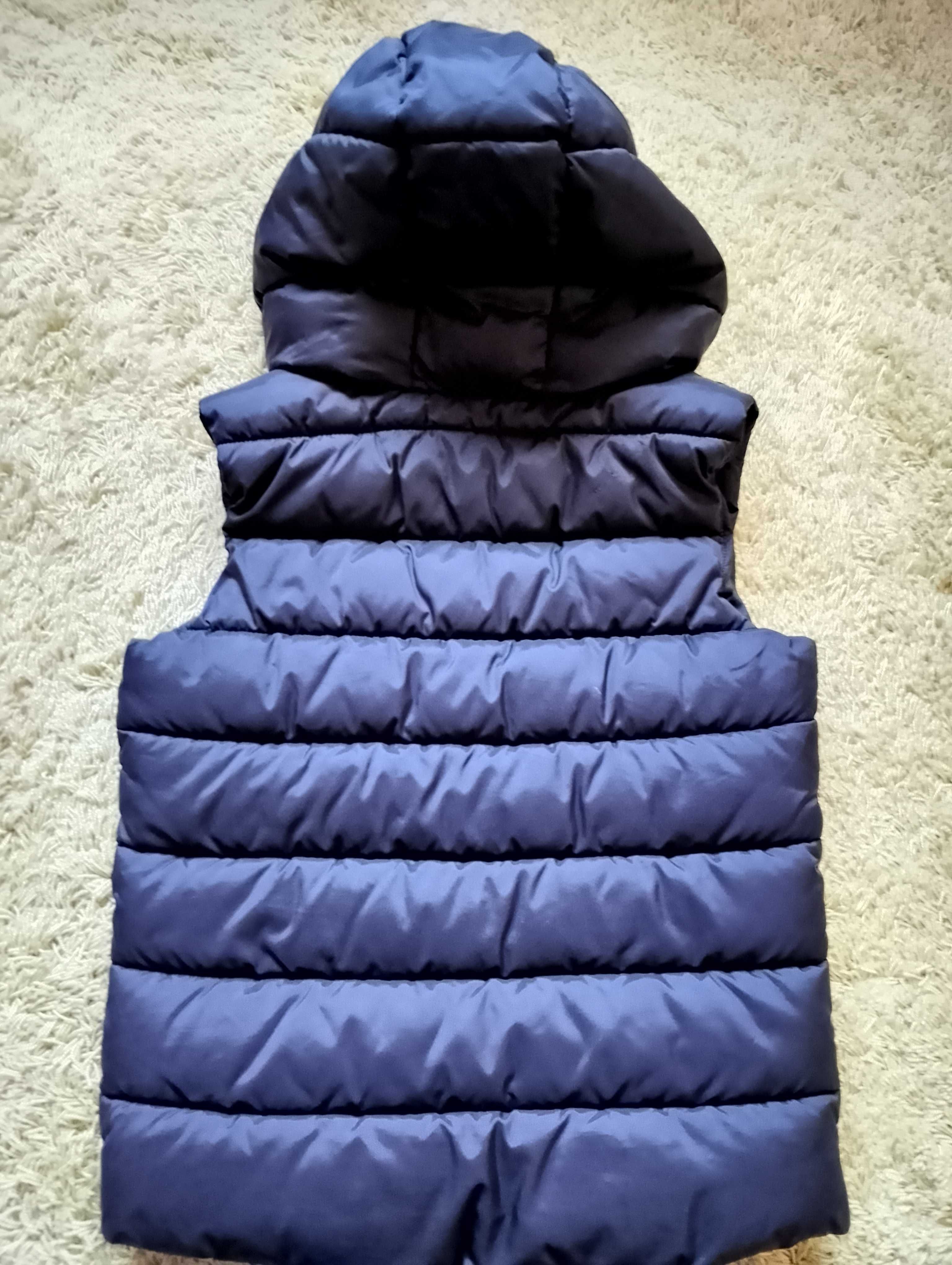 Colete Benetton com capuz
