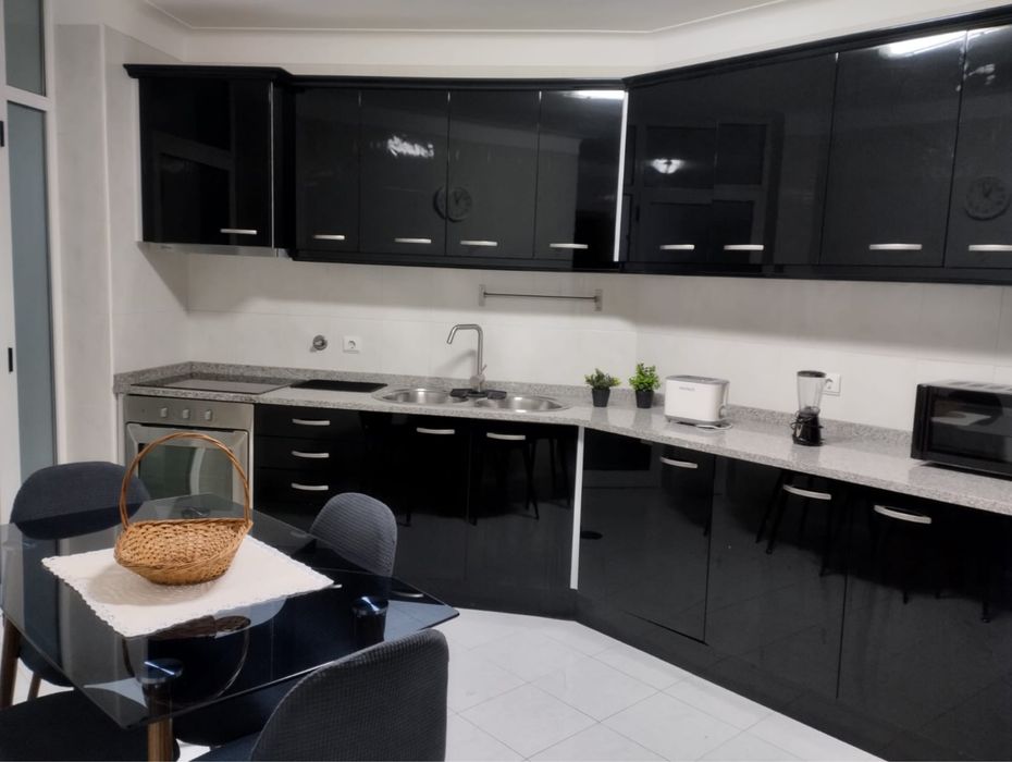 Aluga-se Apartamento Mobilado
