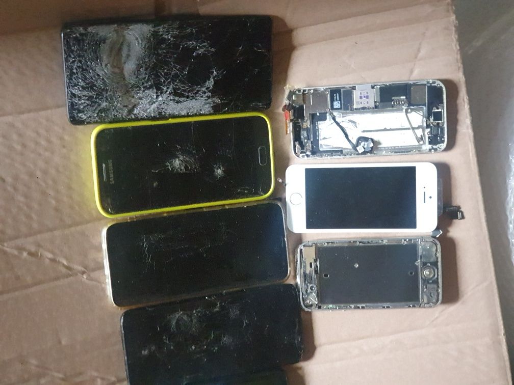 Uszkodzone Telefony