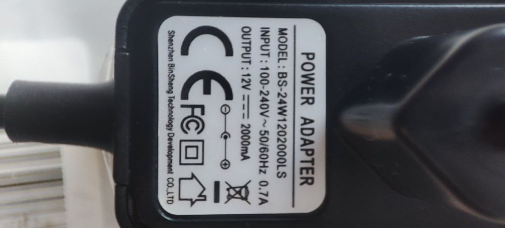 Блок питания 220 v на 12 v,мощность 0,7 А.