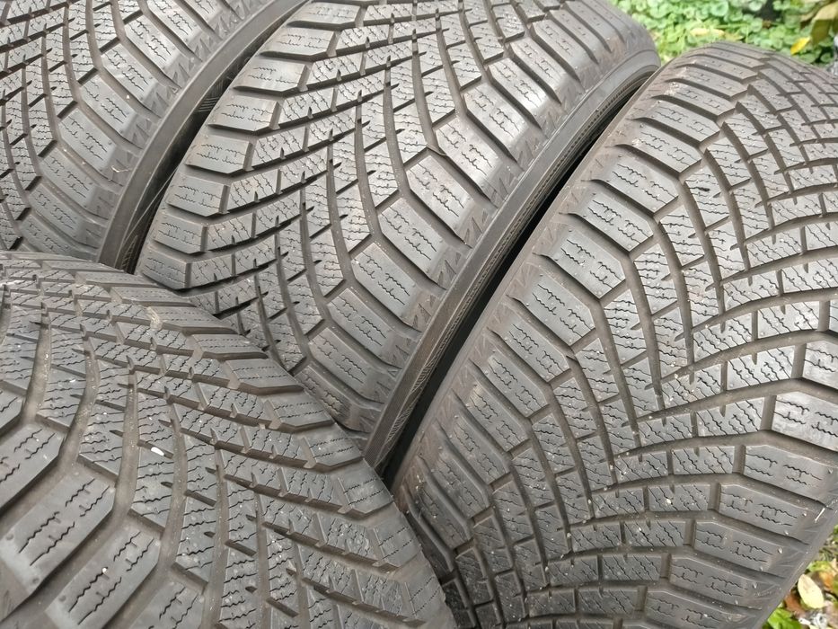225/45r17 91H rant DOT4223 jak nowe  YOKOHAMA BluEarth Winter V906 8mm