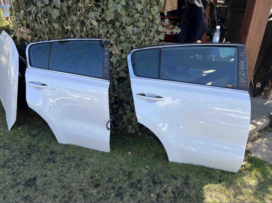 Kia Sportage 4 Двері (кіа спортейдж) 76003-F1000