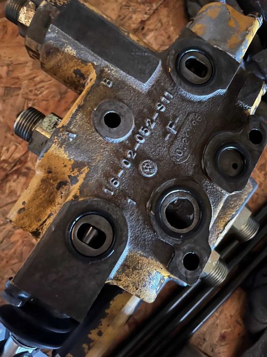 Sekcje rozdzielacza CAT