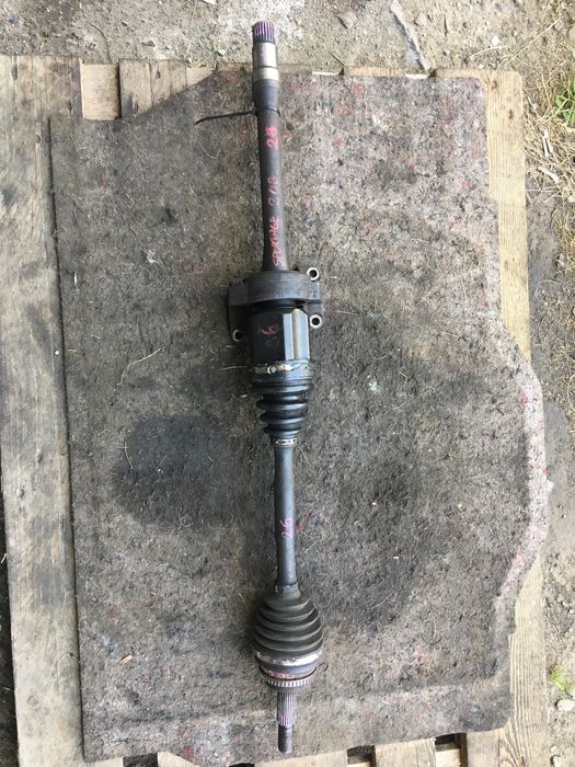 Полуось привод шрус Kia Sportage 2.0 БЕНЗИН (2004-2010 р.в.) ПРАВА.