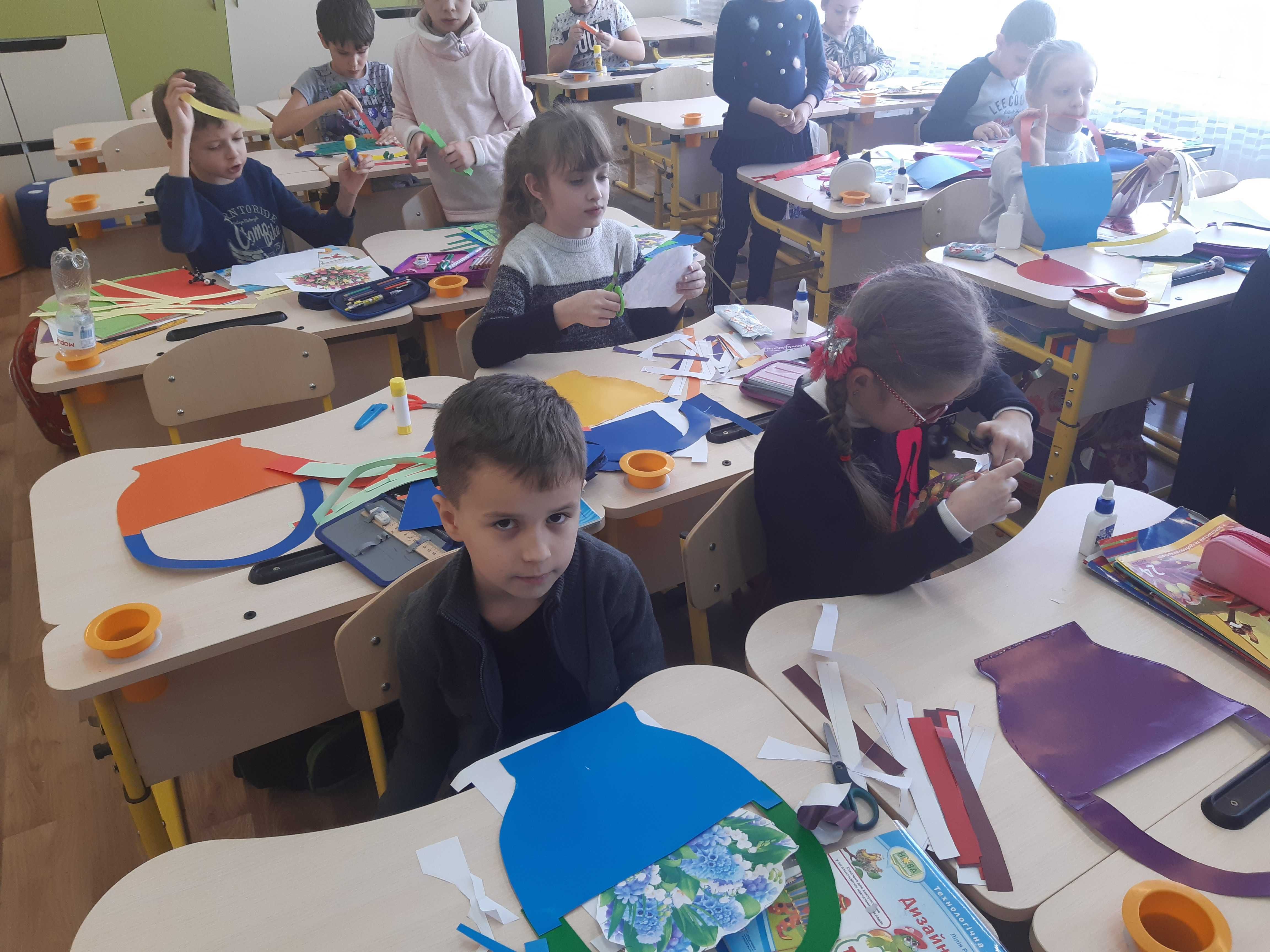 Репетитор початкових класів, підготовка до школи ( ціна мінімальна)