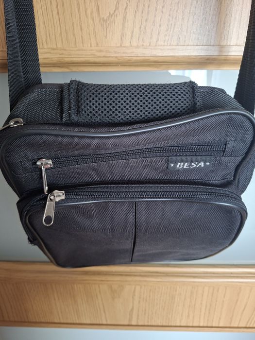Mniejsza torba męska na ramię Besa