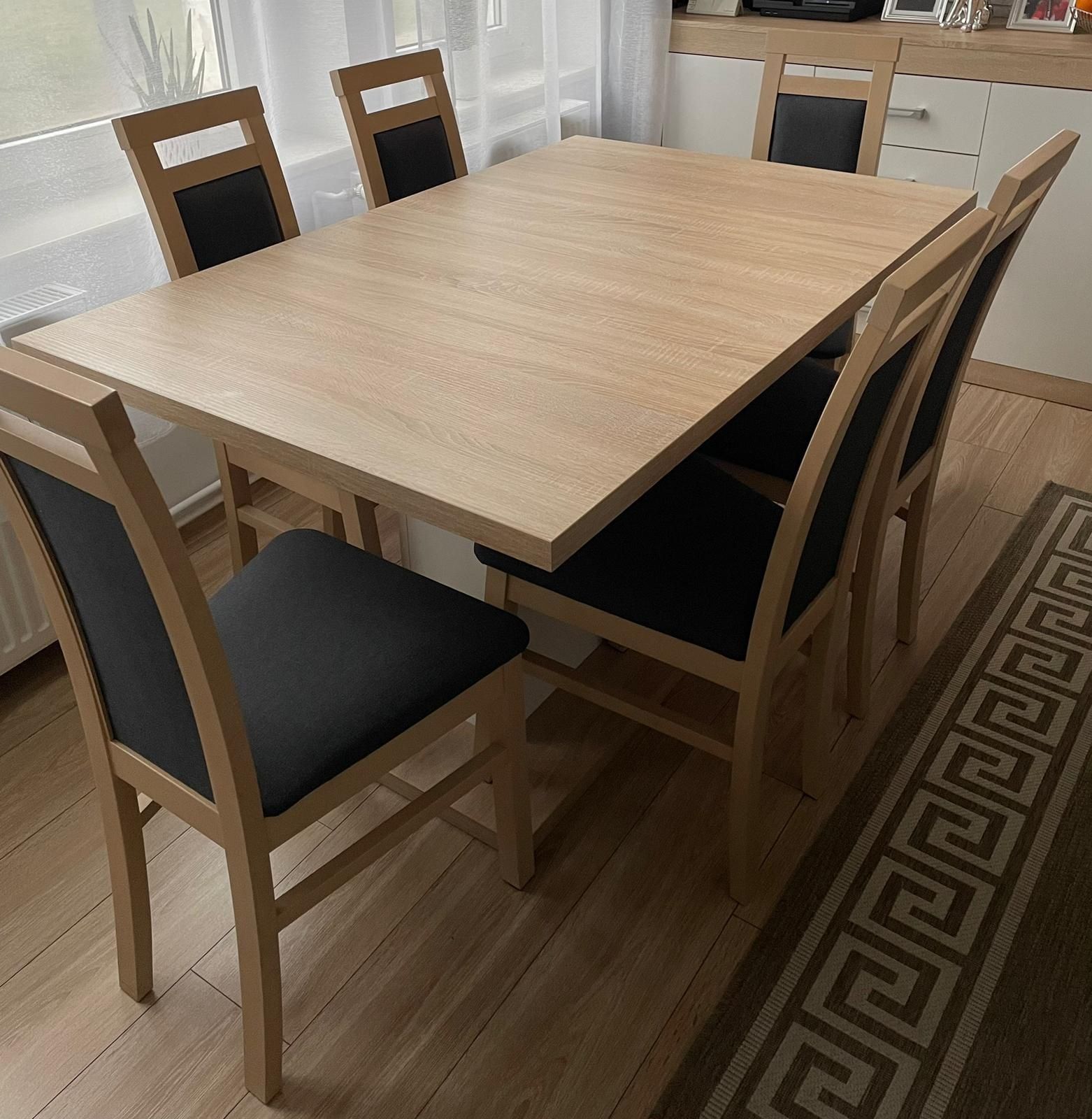 Nowoczesny stół z krzesłami