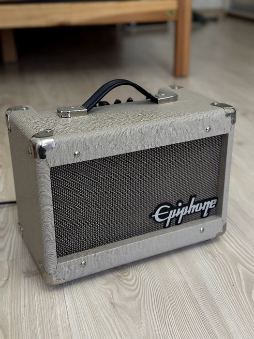 Продам комбопідсилювач,комбоусилитель ,комбик ,комбік epiphone 15w