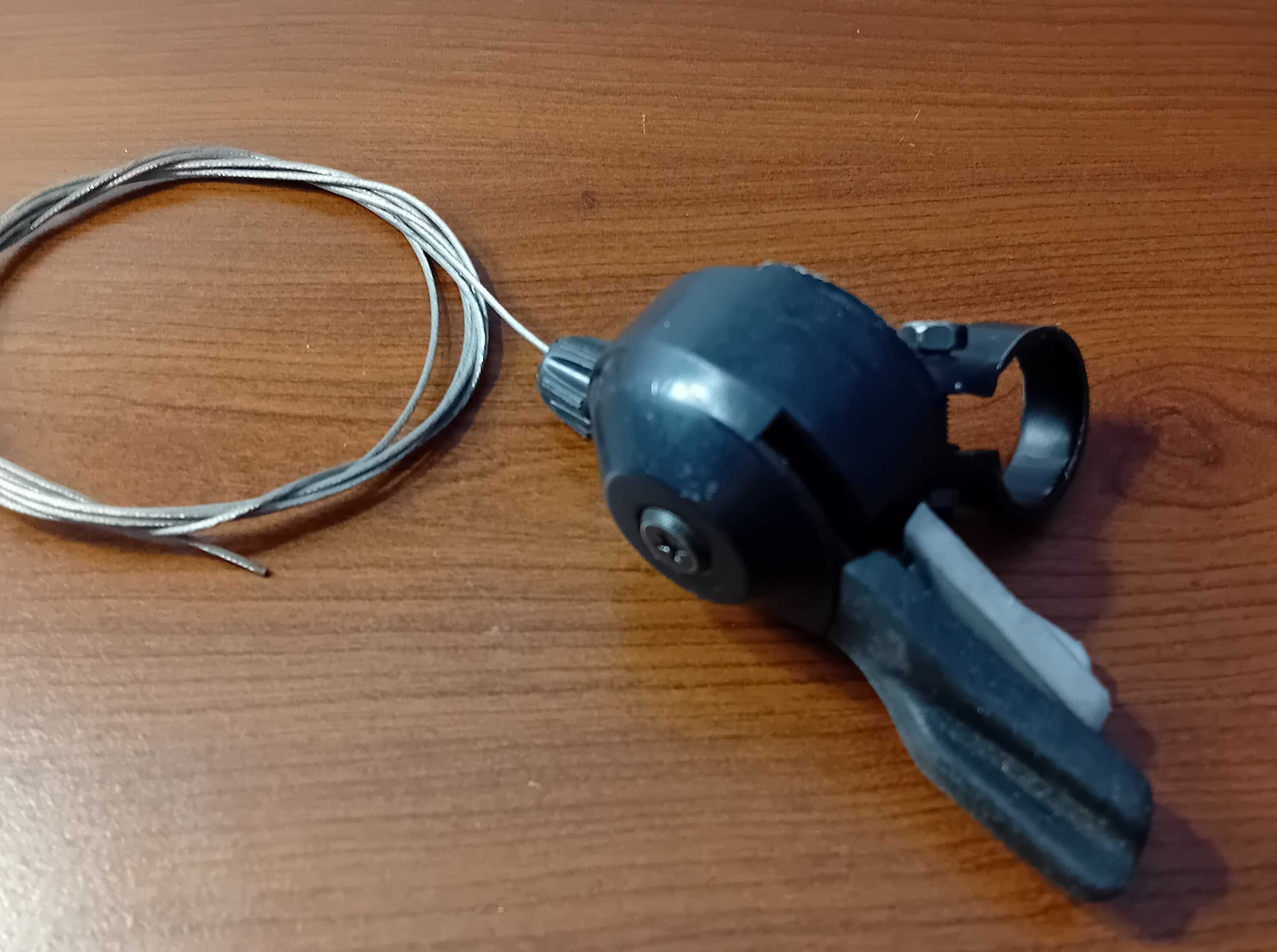 Retro manetka ,dźwignia przerzutki Shimano 70GS, ST-M010 /nowa/.