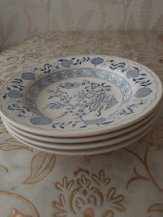 Тарелки Синий лук Буди