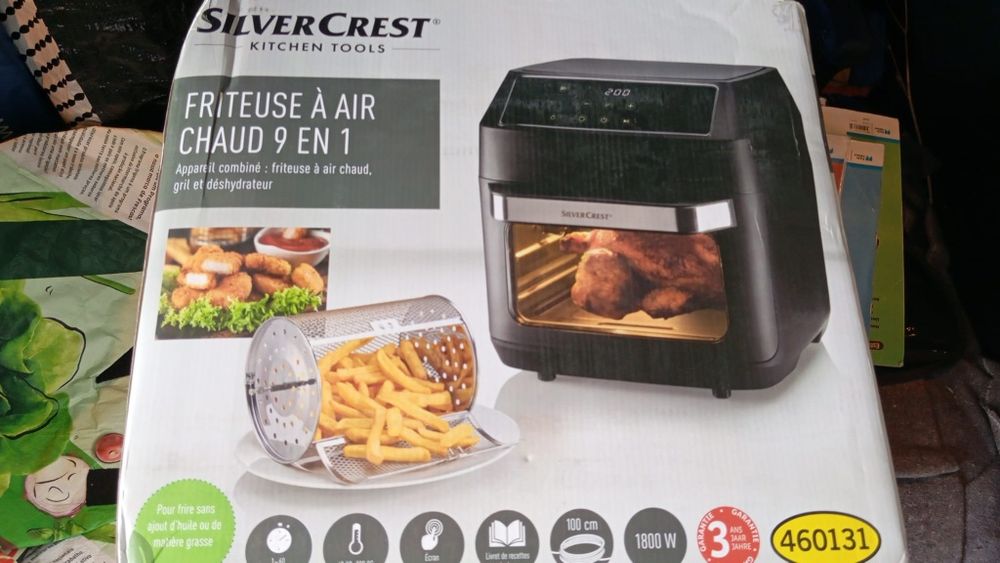 Air fryer 9 em 1 SilverCrest na caixa