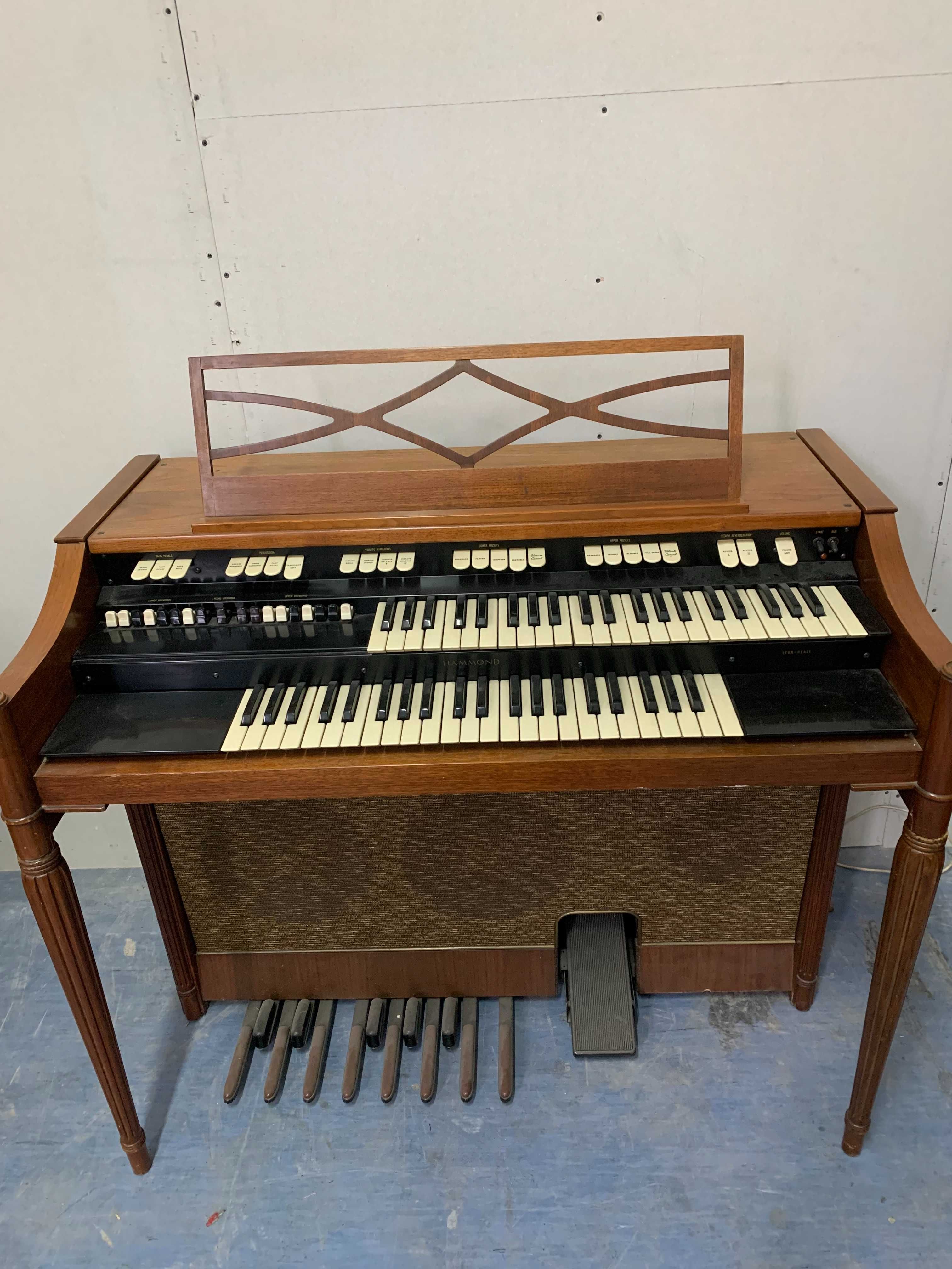 Organy HAMMOND M-111