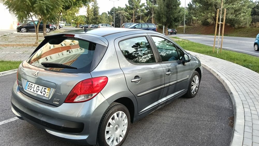 Peugeot 207  , 1.4 a diesel ano 2011 impecável de motor