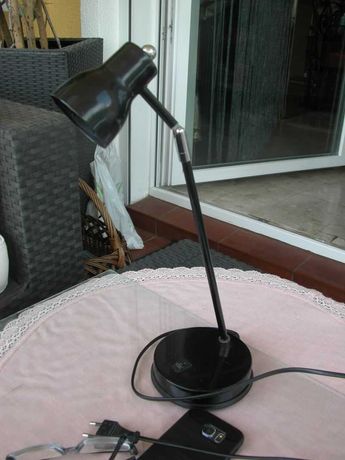 kolekcjonerska stylowa lampka na biurko LED