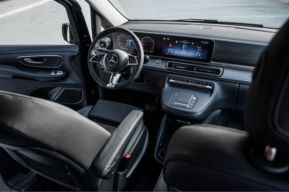 Busdrive.pl Wynajem bus Mercedes V Klasa 2024 extra długa 8 osobowy