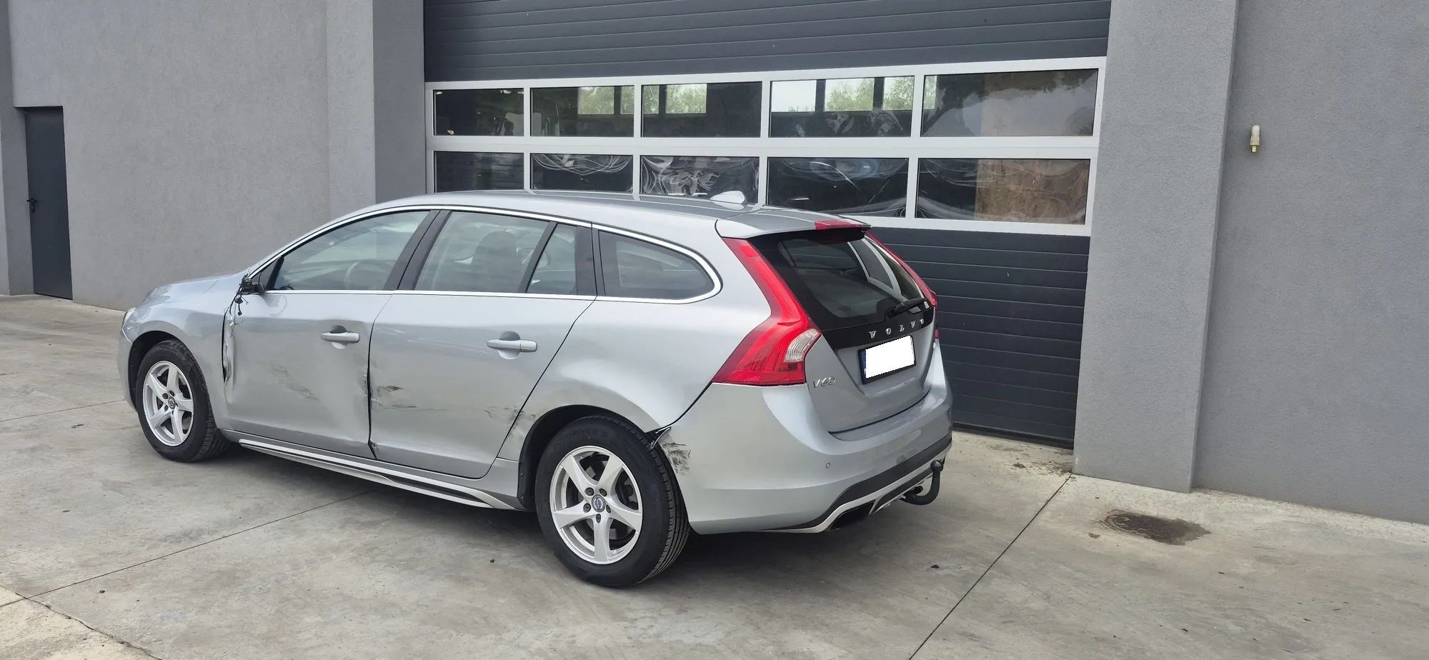 Volvo V60 / 120KM / rok produkcji 2016